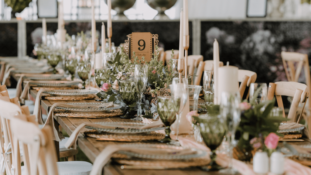 ALTERNATIVE WEDDING TOP TABLE&nbsp;IDEAS